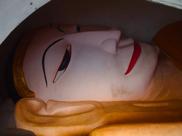 reclining Buddha at Manuha Paya