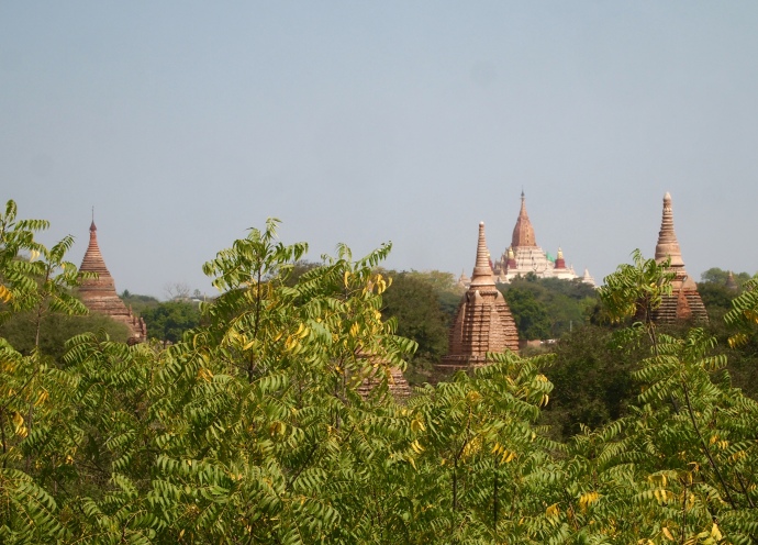 Shwe San Daw Pagoda from afar