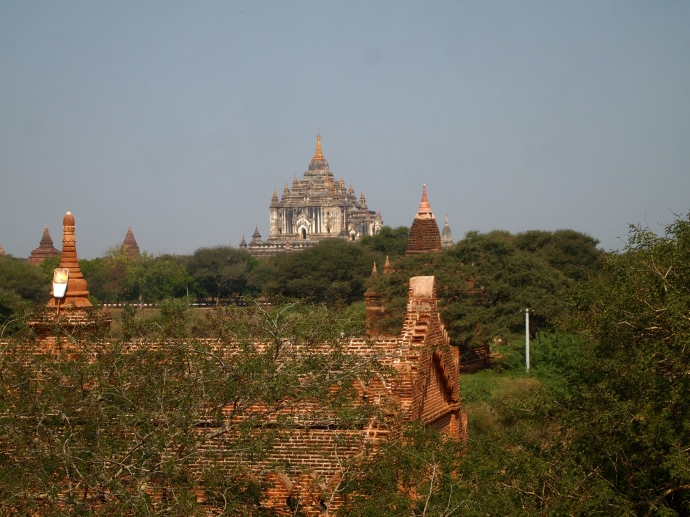 Shwe San Daw Pagoda from a distance